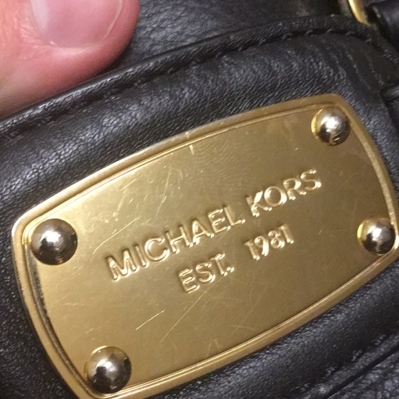 Michael kors purse - Picture 4 of 7
